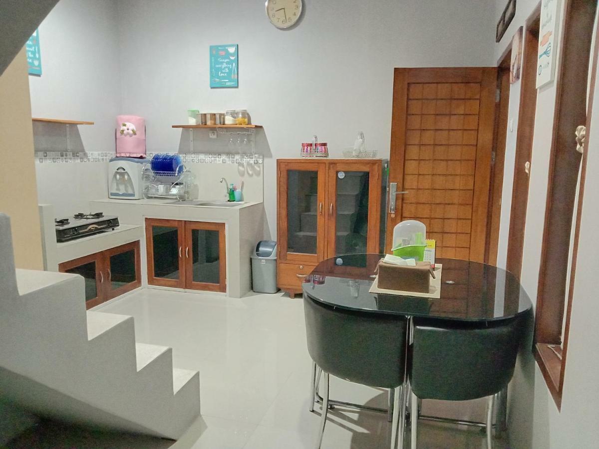 Guesthouse - Lubna Homestay Kuningan Kültér fotó