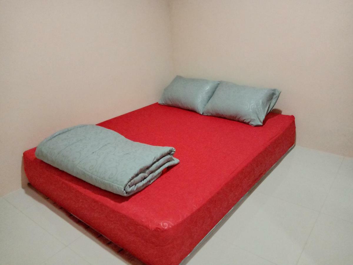 Guesthouse - Lubna Homestay Kuningan Kültér fotó